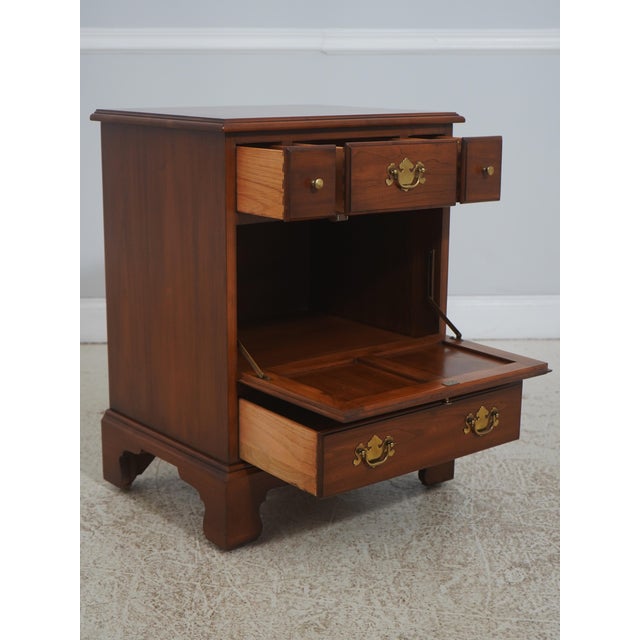 Henkel Harris Pair of Henkel Harris Cherry 4 Drawer Chests Nightstands For Sale - Image 4 of 18