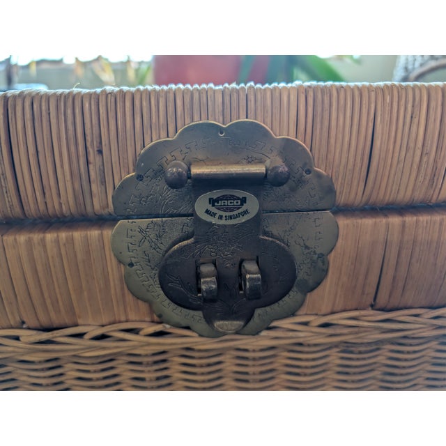 Chinoiserie Mid 20th Century Jaco Wicker Trunk/Blanket Chest For Sale - Image 3 of 6