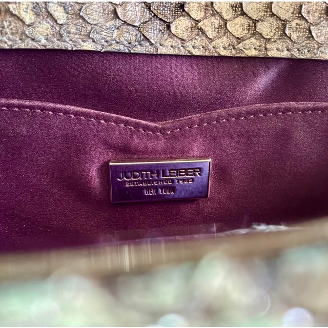 2015 Judith Leiber Couture Whitman Snakeskin Karung Metallic Clutch Shoulder Day Evening Handbag For Sale In Los Angeles - Image 6 of 14