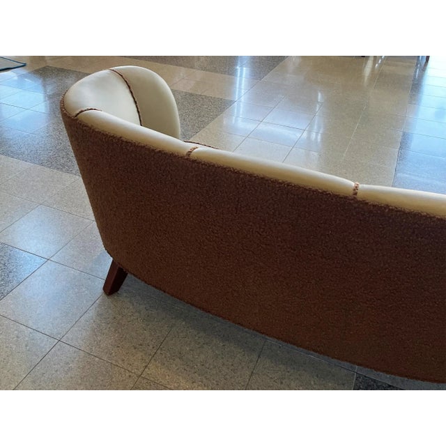 1940s 1940s Danish Banana Style Sofa in Taupe Leather and Chocolate Bouclé For Sale - Image 5 of 9