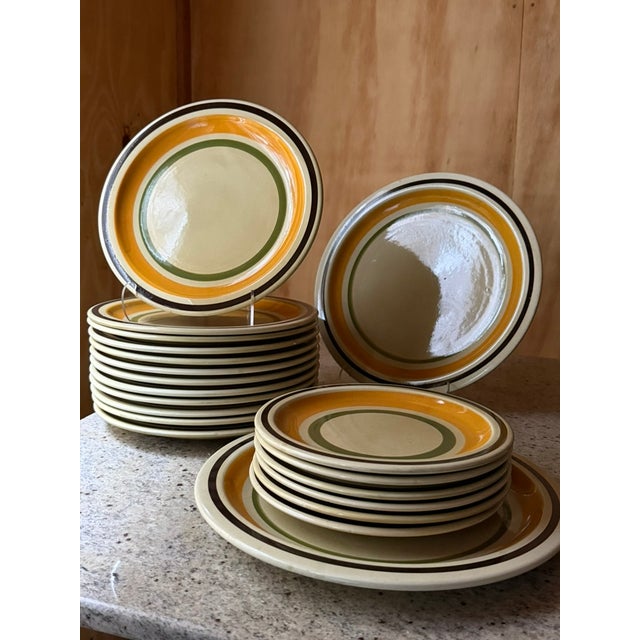 Vintage Italian Stoneware Plates from Castellania Ceramica, 1960s, Set of 20 For Sale - Image 12 of 18