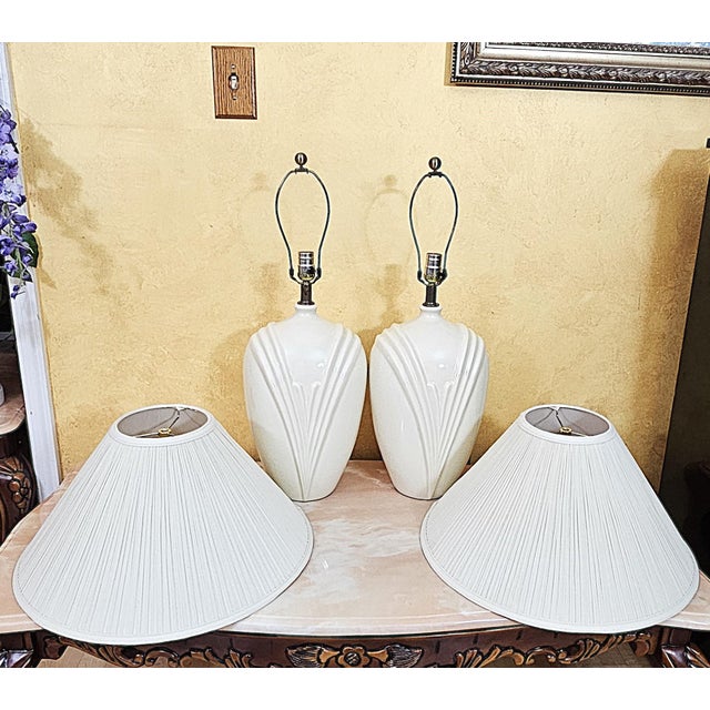 Pair of Vintage White Art Deco Ceramic Table Lamps With Pleated Shades – 27” For Sale In Washington DC - Image 6 of 18