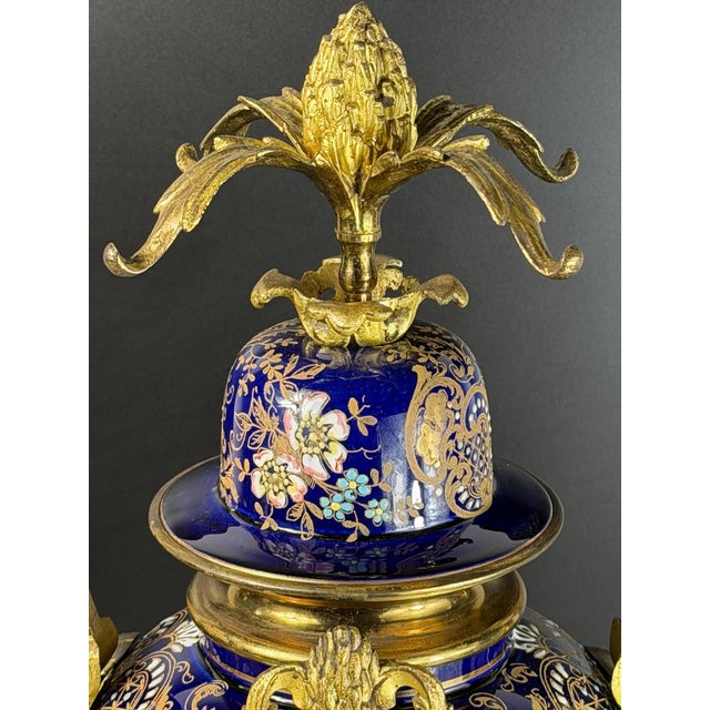 Antique French Cobalt Blue Porcelain Vase Clock with Gilt Bronze Mounts, 1890s For Sale - Image 5 of 18