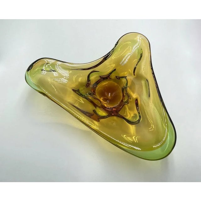 Goldenrod Art Glass Bowl attributed to Frantisek Zemek for Sklana Mstisov, 1960s For Sale - Image 8 of 10