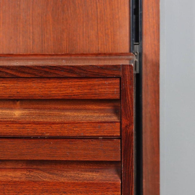 E22 Bookcase attributed to Osvaldo Borsani for Tecno For Sale - Image 10 of 16