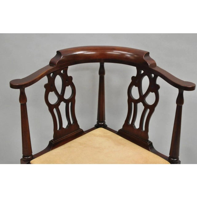 Traditional Mid 20th Century Vintage Hickory Chair Co Georgian Style Mahogany Corner Accent Side Chair For Sale - Image 3 of 12