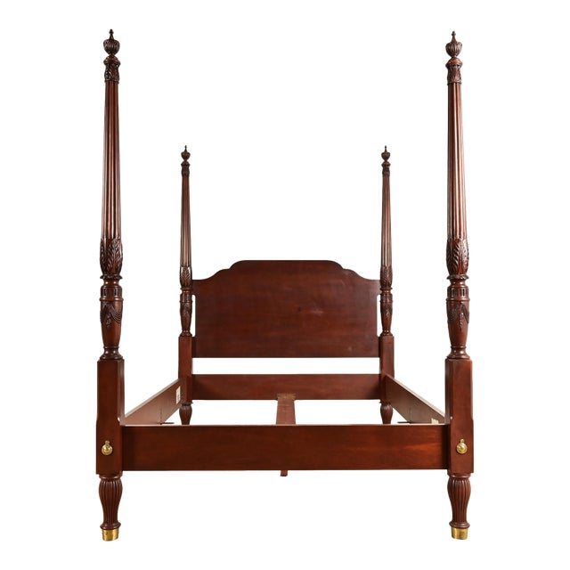 Baker Furniture Historic Charleston Georgian Carved Mahogany Queen Size Poster Bed For Sale