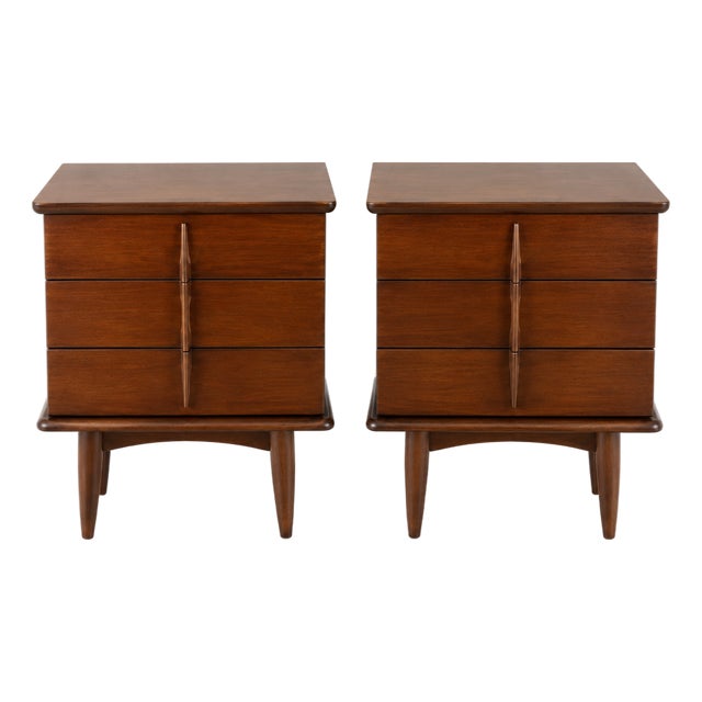 Mid Century United Walnut Nightstands- Pair For Sale