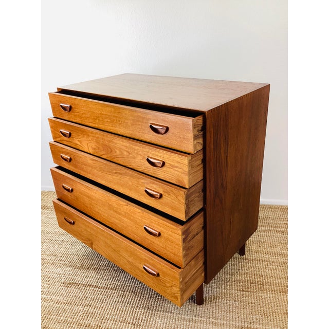 Vintage 1960s Teak Danish Modern Dresser / Chest by Peter Hvidt & Orla Molgaard For Sale - Image 11 of 15