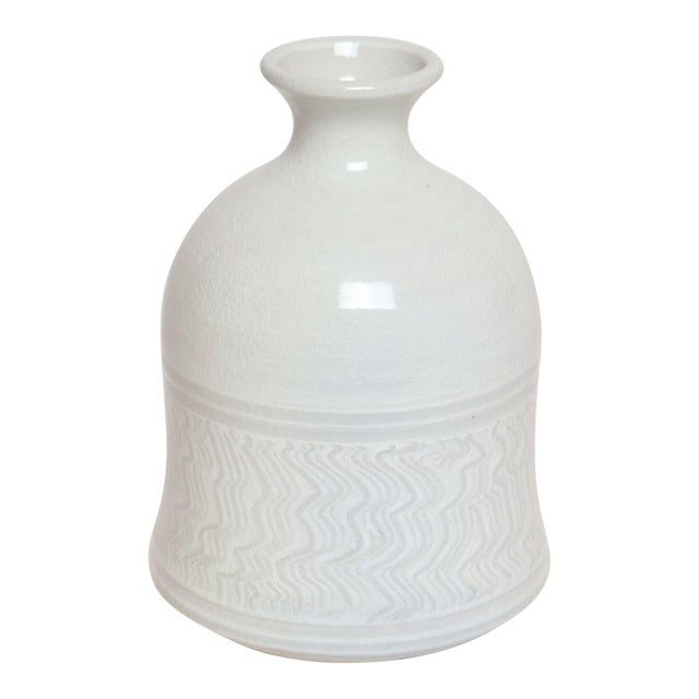 Vintage White Glazed Studio Ceramic Vase With Sgraffito Detail by Deanna Nichols For Sale