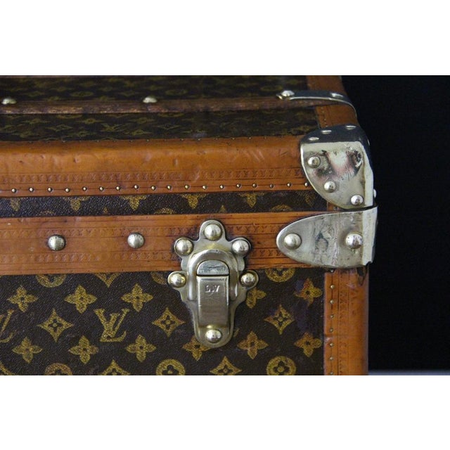 Brown Monogrammed Trunk from Louis Vuitton, 1920s For Sale - Image 8 of 18