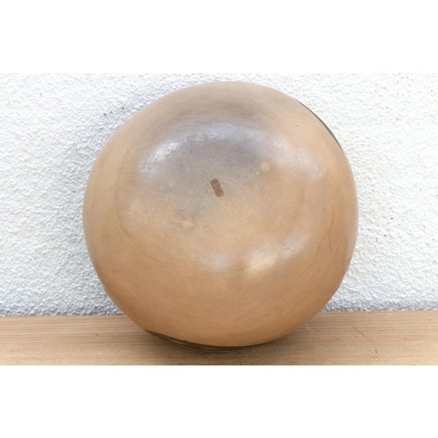 Ceramic Hand-Painted Mata Ortiz Chihuahuan Pot For Sale - Image 7 of 8