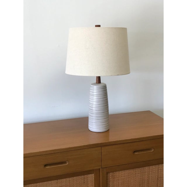 White Jane and Gordon Martz Ceramic Table Lamp For Sale - Image 8 of 9