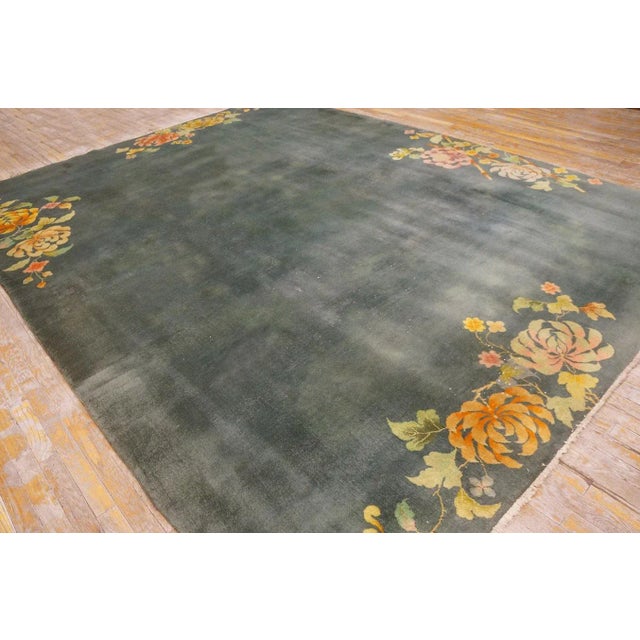 1930s Green Floral Minimalist Antique Chinese Art Deco Carpet 8'10" X 11'7" Knotted Wool Rug For Sale - Image 4 of 11