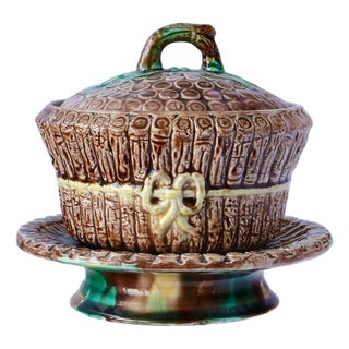 Late 19th Century Rare English Majolica Footed Tureen For Sale