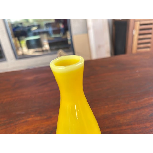 Mid-Century Modern 1950s Empoli Italian Handblown Transparent Lemon Yellow & Lite Yellow Rim Glass Bud Vase ~ 6.1"h For Sale - Image 3 of 5