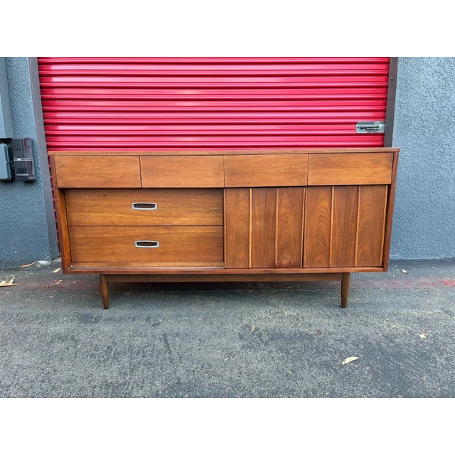 Wood Vintage Mid Century Walnut Dresser/Credenza by Mainline by Hooker For Sale - Image 7 of 10