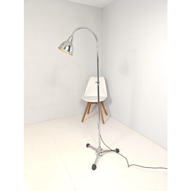 Christian Dell Art Deco Bauhaus Chrome-Metal Gooseneck Floor Lamp by Christian Dell for Maquet, 1930s For Sale - Image 4 of 18