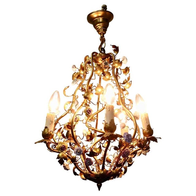 Pink French Toleware Gilt and Ceramic Flower 5-Bulb Chandelier, 1930 For Sale - Image 8 of 8