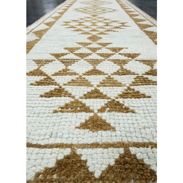 Turkish Vintage Anatolian Runner Rug 2'8" x 10'5" #17472 For Sale - Image 4 of 8
