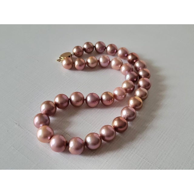Natural Freshwater Edison Dark Pink Pearl Necklace With 14k Gold Clasp For Sale - Image 12 of 15