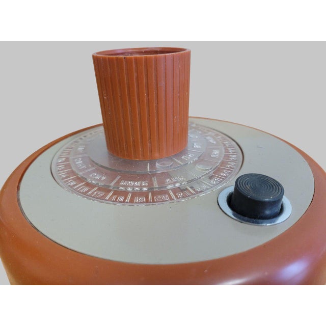 1970s Soviet Table Lamp with Calendar and Pen Holder, 1970s For Sale - Image 5 of 9