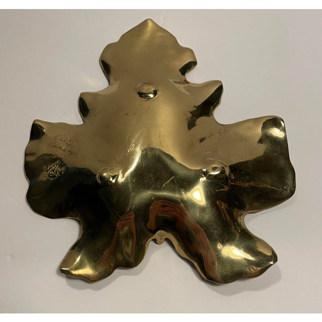 Virginia Metalcrafters Large Oak Leaf Brass Tray For Sale - Image 6 of 8