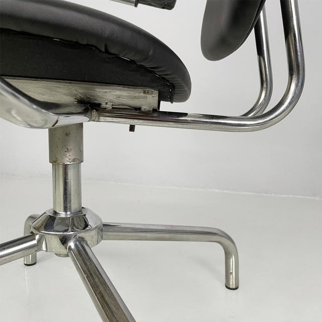 Black Italian Modern Swivel Office Chairs in Steel and Faux Leather, 1960s, Set of 2 For Sale - Image 8 of 17