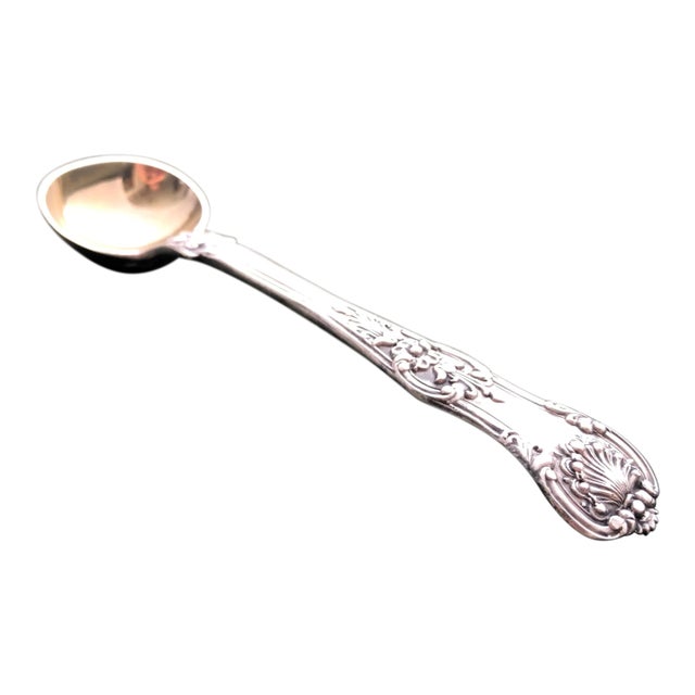 1900's Victorian Silver Gilt Queens Condiment Spoon With Gilt Bowl Hallmark London England For Sale
