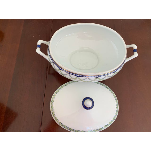 Traditional Contemporary Tiffany Federal Vegetables Vase For Sale - Image 3 of 4