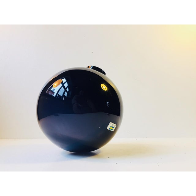 Rocking Spherical Glass Vase by Birgitta Watz for Lindshammar, 1995 For Sale - Image 4 of 12