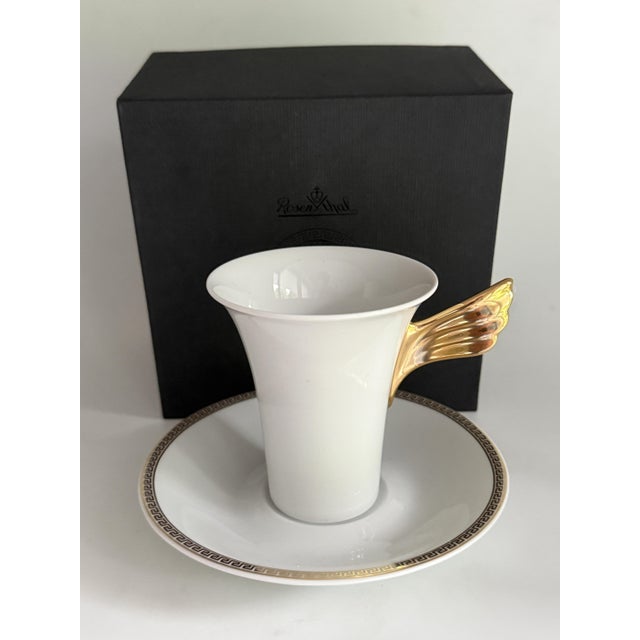 Postmodern Medallion Meandre d'Or Coffee Cup and Saucer by Versace for Rosenthal, 1990s, Set of 2 For Sale - Image 3 of 6