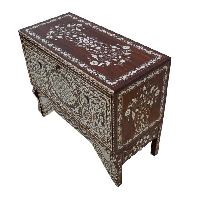 Late 20th Century Vintage Moorish Mother-Of-Pearl Inlaid Walnut Console Table & Mirror Set For Sale - Image 5 of 13