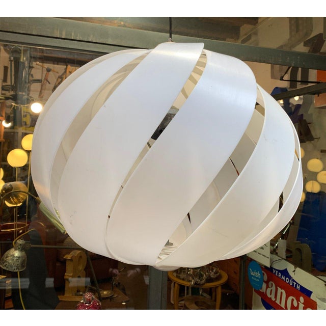 Harvey Pendant by Carlo Porzio for Guzzini, Italy, 1970s For Sale - Image 5 of 7