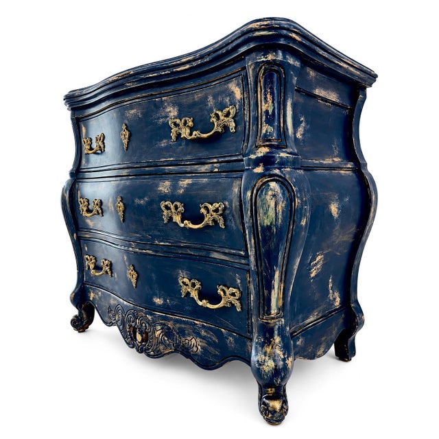 French Provincial Hand-Painted Royal Blue Pulaski Bombé Chest—Distressed French Provincial Dresser For Sale - Image 3 of 15