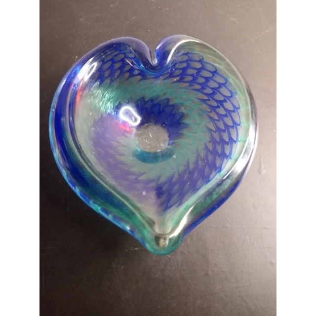 Vintage Heart Shaped Blue & Green Art Glass Swirl Pattern Ashtray For Sale In Dallas - Image 6 of 8
