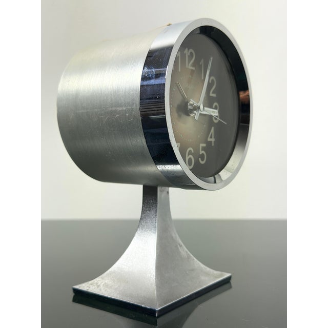 1970s Space Age Alarm Clock from Rhythm, Japan, 1970s For Sale - Image 5 of 9
