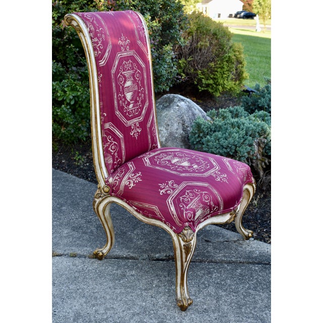 French Rococo Boudoir Side Chair Red Gold Giltwood Cabriole Leg Medallion Urn For Sale - Image 16 of 16