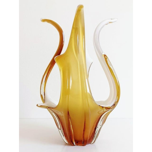 Large Mid-Century Modern Murano Glass Vase/Centerpiece, Italy, 1960s Elegant and sculptural, this Mid-Century Modern...