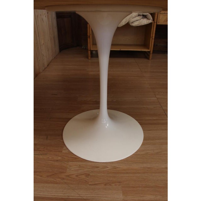 Eero Saarinen Round Table Tulip Marble Calacatta by Eero Saarinen for Knoll Inc, 1960s For Sale - Image 4 of 10
