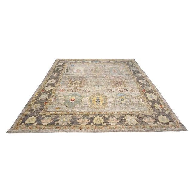 Condition: New Origin: Turkey Design: Oushak Actual size: 10'0"X 11' 3" Thickness: 1/8" - 1/4" Colors: Charcoal, Taupe,...
