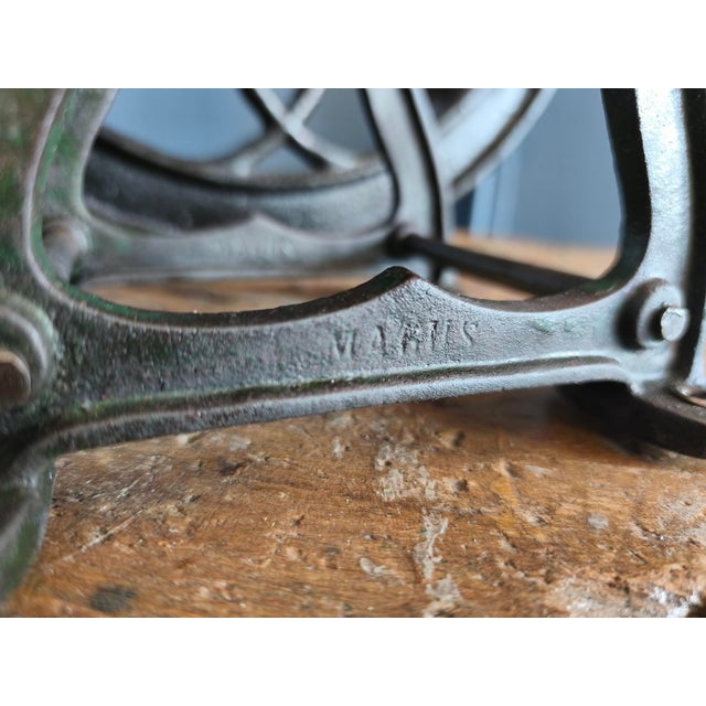 Large Poppy Seed Grinder, Late 19th Century For Sale - Image 9 of 17