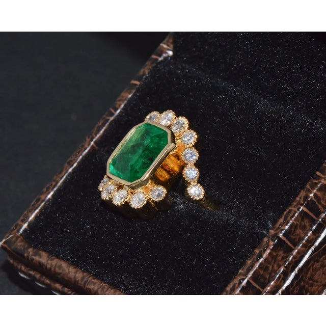 GIA Certified Natural 4.83CTS VS F Diamond Emerald 18K Solid Gold Bypass Ring, size 6.5 For Sale - Image 4 of 10