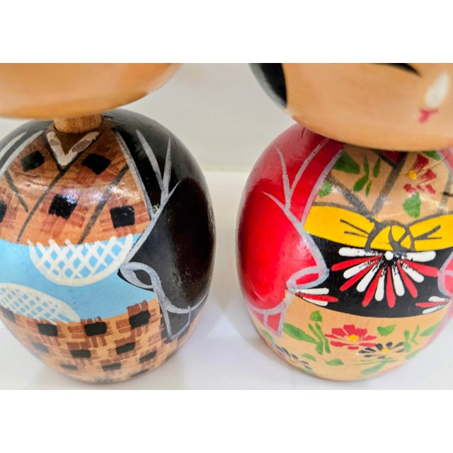 Vintage Japanese Wedding Kokeshi Dolls – Hanayome Bride & Mubuko Groom Folk Art Pair, Hand-Painted Wood For Sale - Image 9 of 10