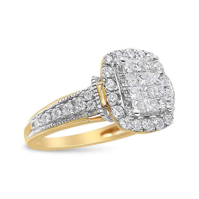 Contemporary 14K Yellow and White Gold 1.00 Cttw Princess and Round Cut Emerald Shaped Halo Diamond Cluster Ring (SI1-SI2 Clarity, H-I Color) - Size 7 For Sale - Image 3 of 5