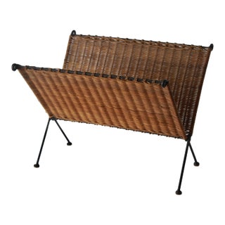 Mid 20th Century Scandinavian Style Hand-Woven Rattan Metal Folding Magazine Newspaper Rack Mid Century Modern For Sale