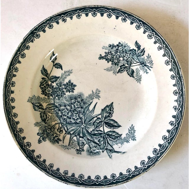 This set of 7 French country bowls is from the northern region of France, Saint Amand. Made by the Saint Amandinoise...