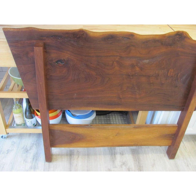George Nakashima Twin Headboard Walnut Live Edge Circa 1970 Excellent For Sale - Image 10 of 15