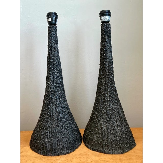 Mid-Century Modern Vintage Textured Resin Table Lamps - Pair For Sale - Image 3 of 12