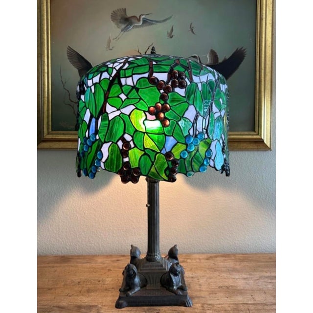 Rare c.1915 Unique Art Glass & Metal Co. Grapevine Leaded Glass Table Lamp With Egyptian Sphinx Bronze Base | Museum Quality For Sale - Image 11 of 18